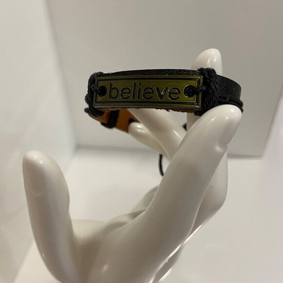 Adjustable Believe Bracelet made of genuine Leather & Metal Plate - Picture 4 of 13